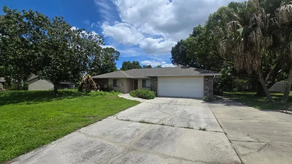 $200,000 | 35208 Dolphin Lake Drive, Zephyrhills, FL 33541