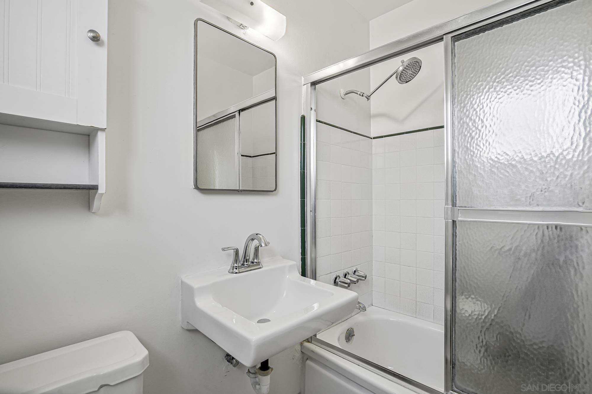 2018 Glasgow Avenue Cardiff, CA 92007 - Photo 17 of 32