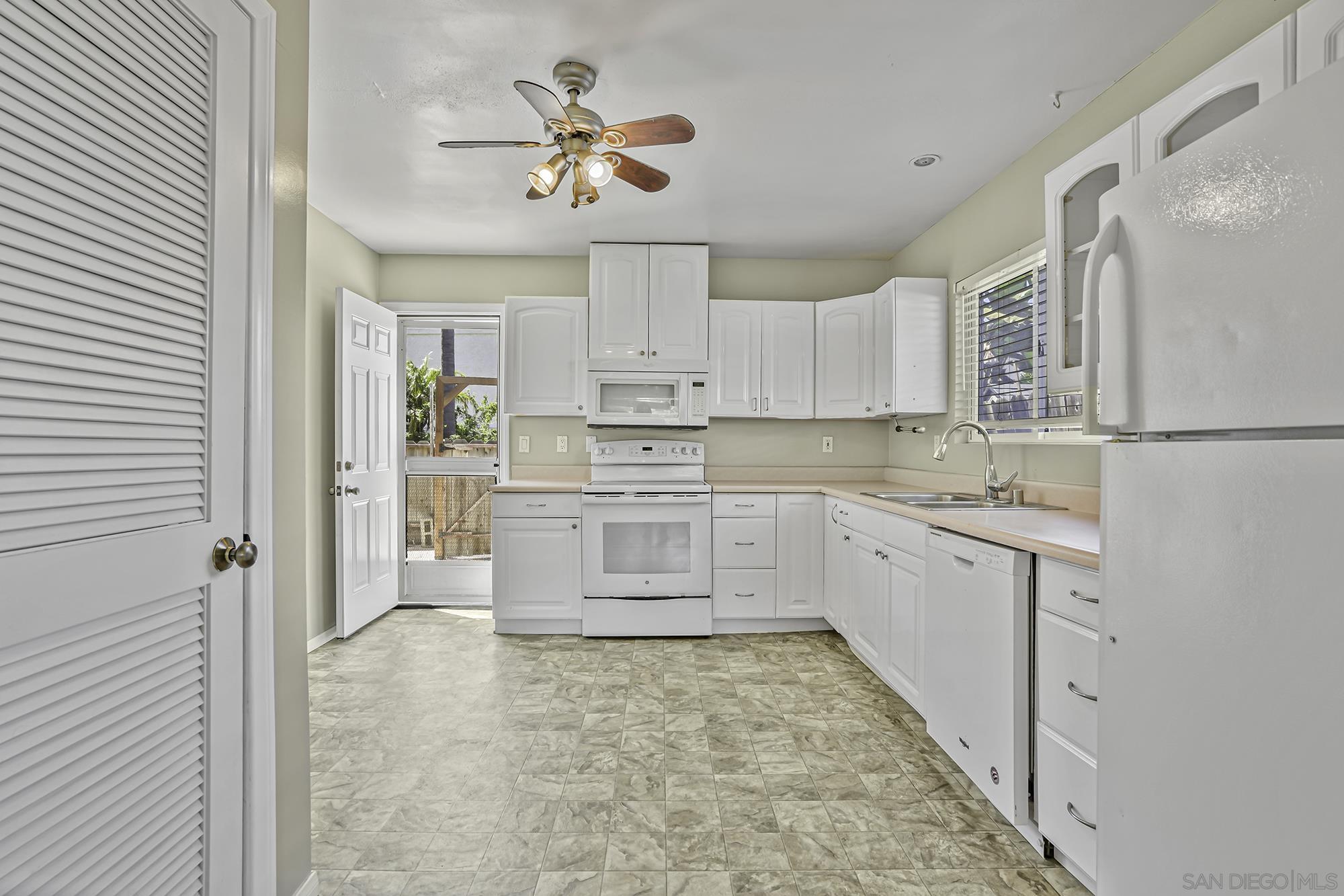 2018 Glasgow Avenue Cardiff, CA 92007 - Photo 20 of 32