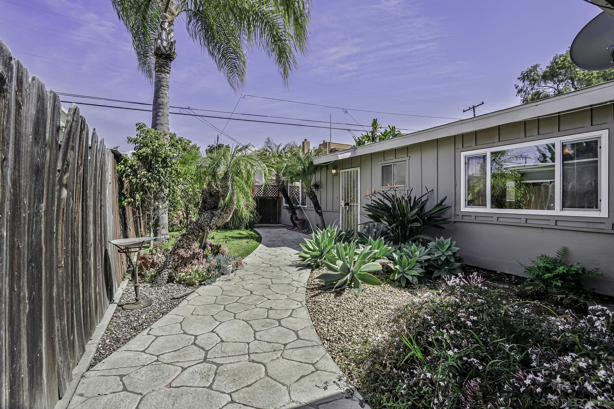 2018 Glasgow Avenue Cardiff, CA 92007 - Photo 4 of 32