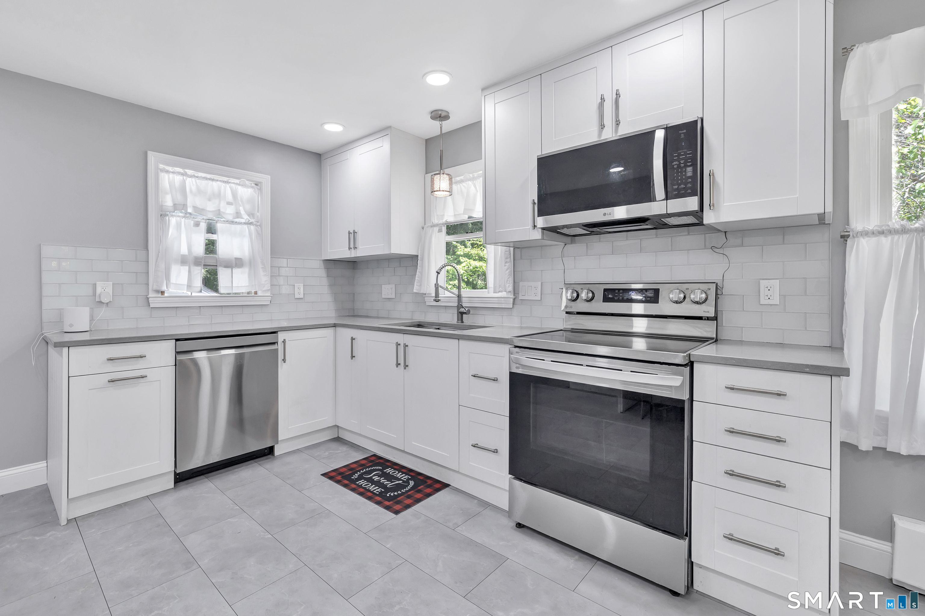 119 Staples Road Easton, CT 06612 - Photo 5 of 37