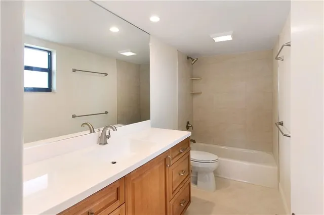 $2,350 | 4620 Bougainvilla Drive, Unit 8, Lauderdale-by-the-Sea, FL 33308