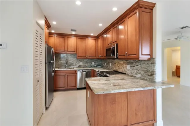 $2,350 | 4620 Bougainvilla Drive, Unit 8, Lauderdale-by-the-Sea, FL 33308