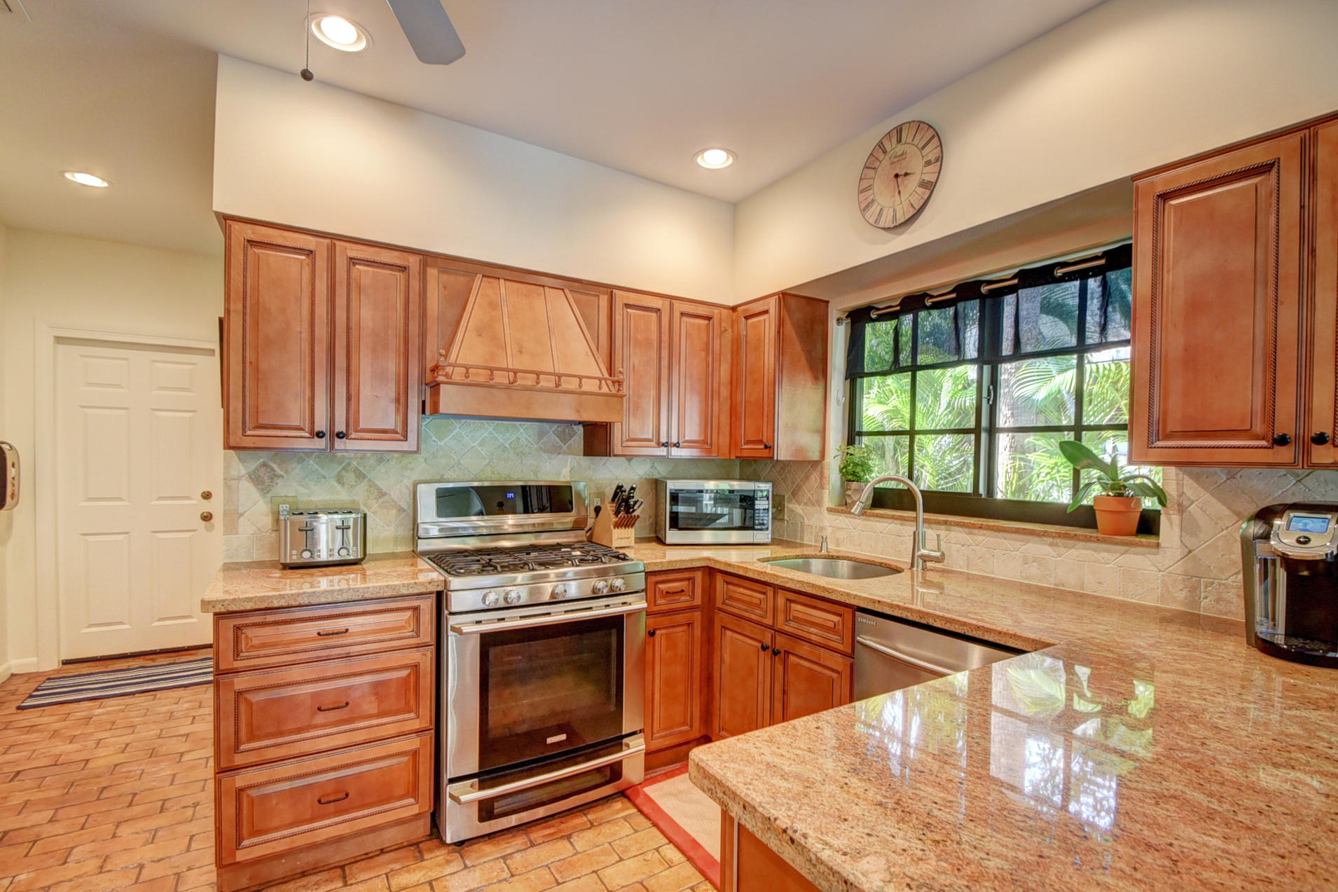 80 Southeast Olive Way Boca Raton, FL 33432 - Photo 12 of 40 DSC_7433_4_5_6_7