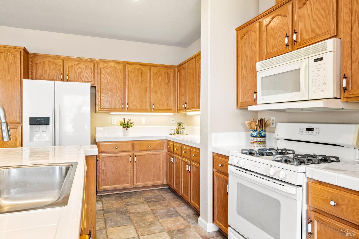 347 Canyon Spring Drive Rio Vista, CA 94571 - Photo 8 of 60 kitchen