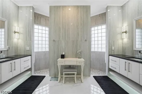 $855,000 | 1716 Northwest 34th Avenue, Cape Coral, FL 33993