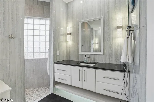 $855,000 | 1716 Northwest 34th Avenue, Cape Coral, FL 33993