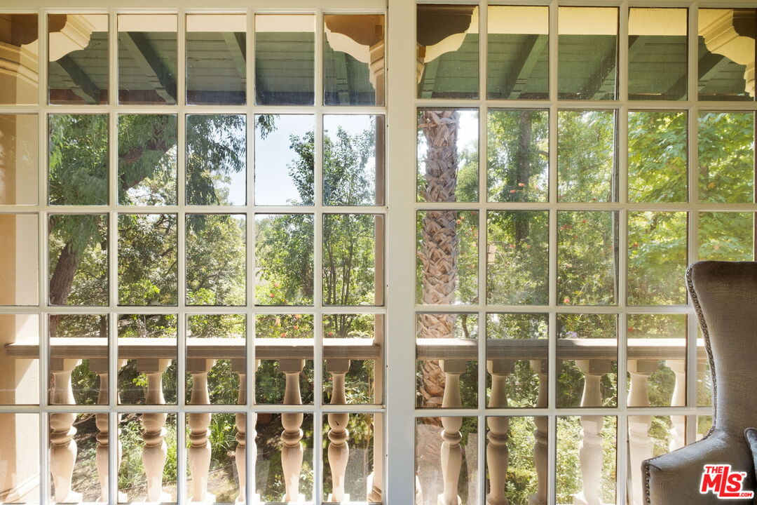 1205 Arden Road Pasadena, CA 91106 - Photo 16 of 24 a view of a window