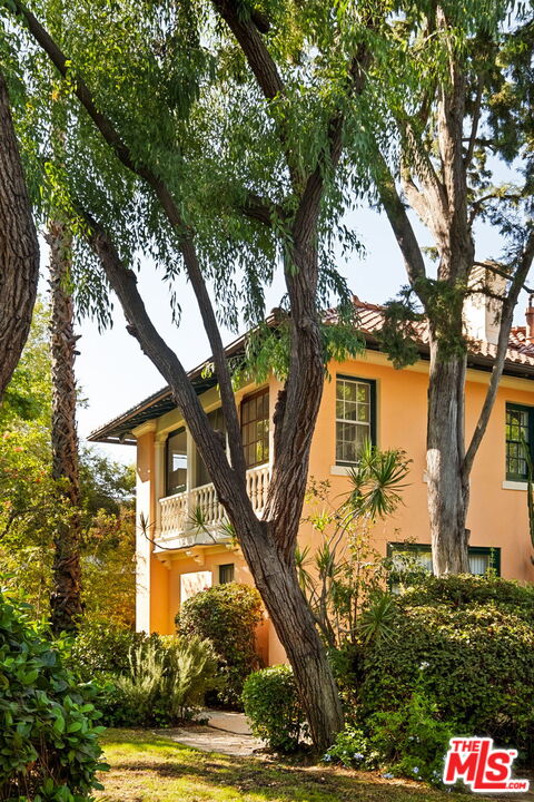 1205 Arden Road Pasadena, CA 91106 - Photo 3 of 24 a front view of a house with garden