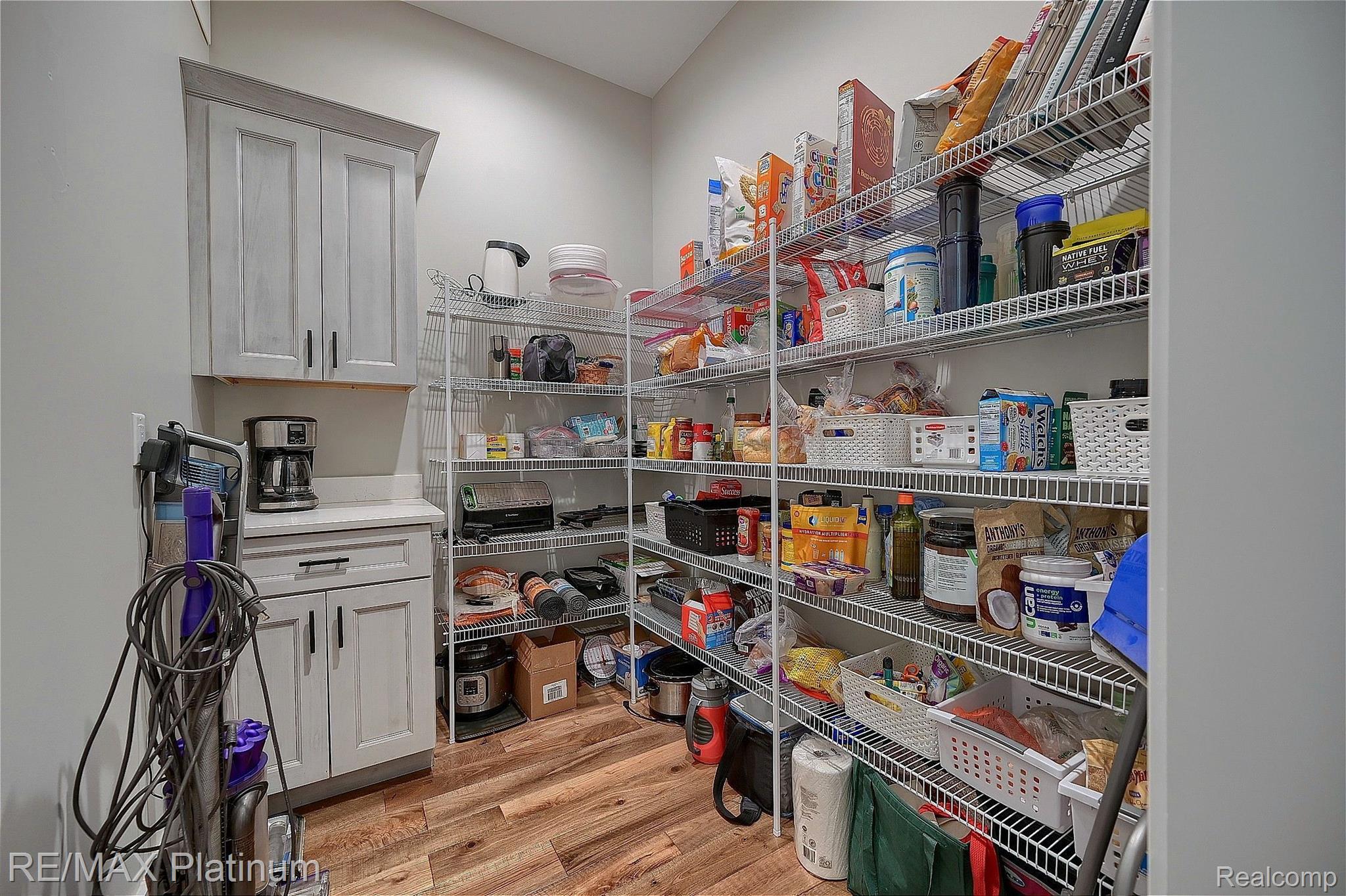 12101 Center Road Fenton, MI 48430 - Photo 16 of 53 Gallery Image 16