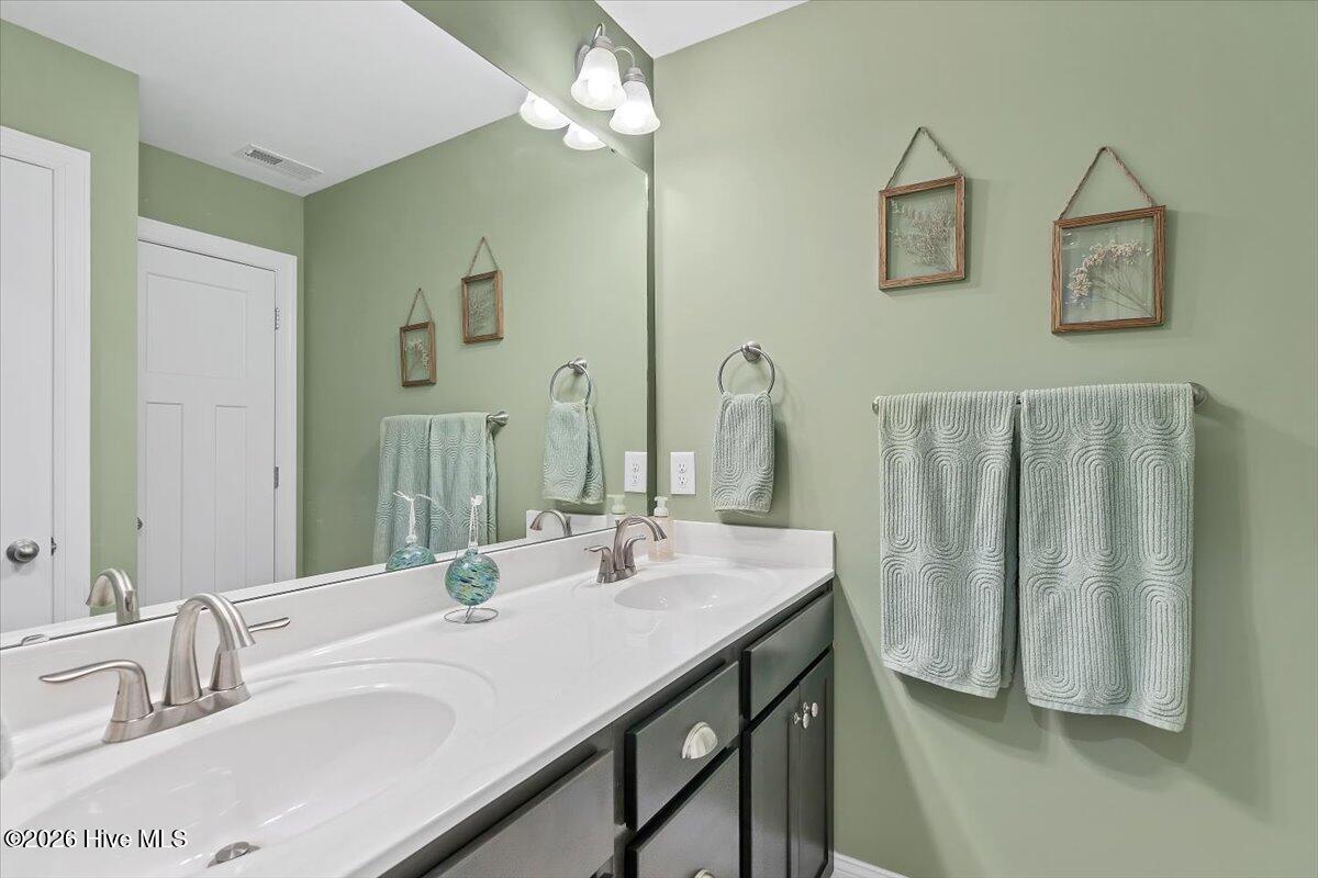 305 3rd Street Aberdeen, NC 28315 - Photo 51 of 73 74-74_305 3rd St, Aberdeen, NC, 28315 _L