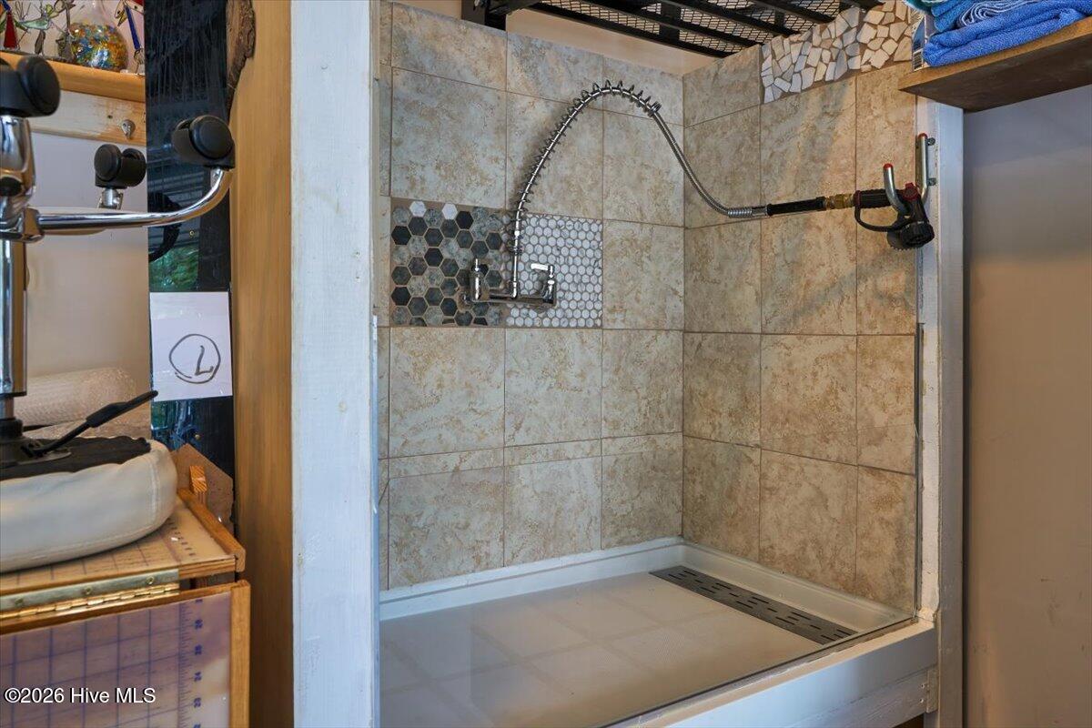 305 3rd Street Aberdeen, NC 28315 - Photo 61 of 73 84-86_305 3rd St, Aberdeen, NC, 28315 _L