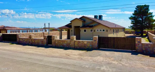 $389,950 | 15048 Rancho Del Sur Drive, El Paso, TX 79938