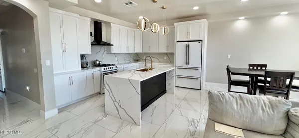 $389,950 | 15048 Rancho Del Sur Drive, El Paso, TX 79938