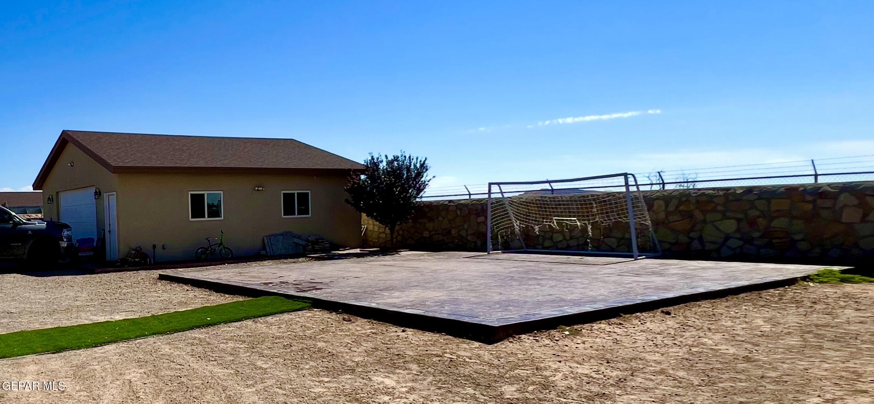 15048 Rancho Del Sur Drive El Paso, TX 79938 - Photo 17 of 69 IMG_4312