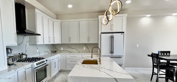 $389,950 | 15048 Rancho Del Sur Drive, El Paso, TX 79938
