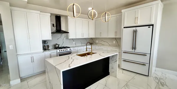 $389,950 | 15048 Rancho Del Sur Drive, El Paso, TX 79938