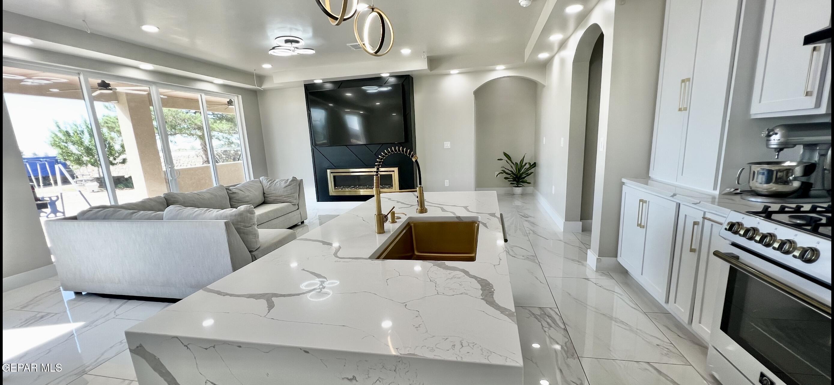 15048 Rancho Del Sur Drive El Paso, TX 79938 - Photo 22 of 71 IMG_4244