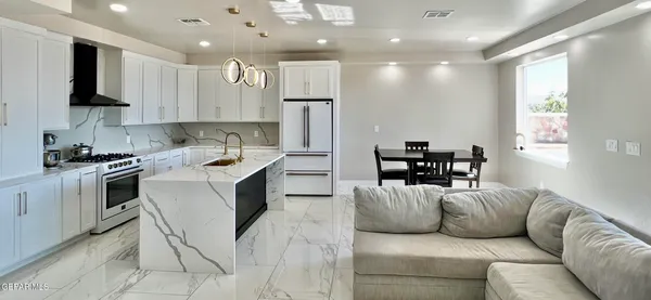 $389,950 | 15048 Rancho Del Sur Drive, El Paso, TX 79938