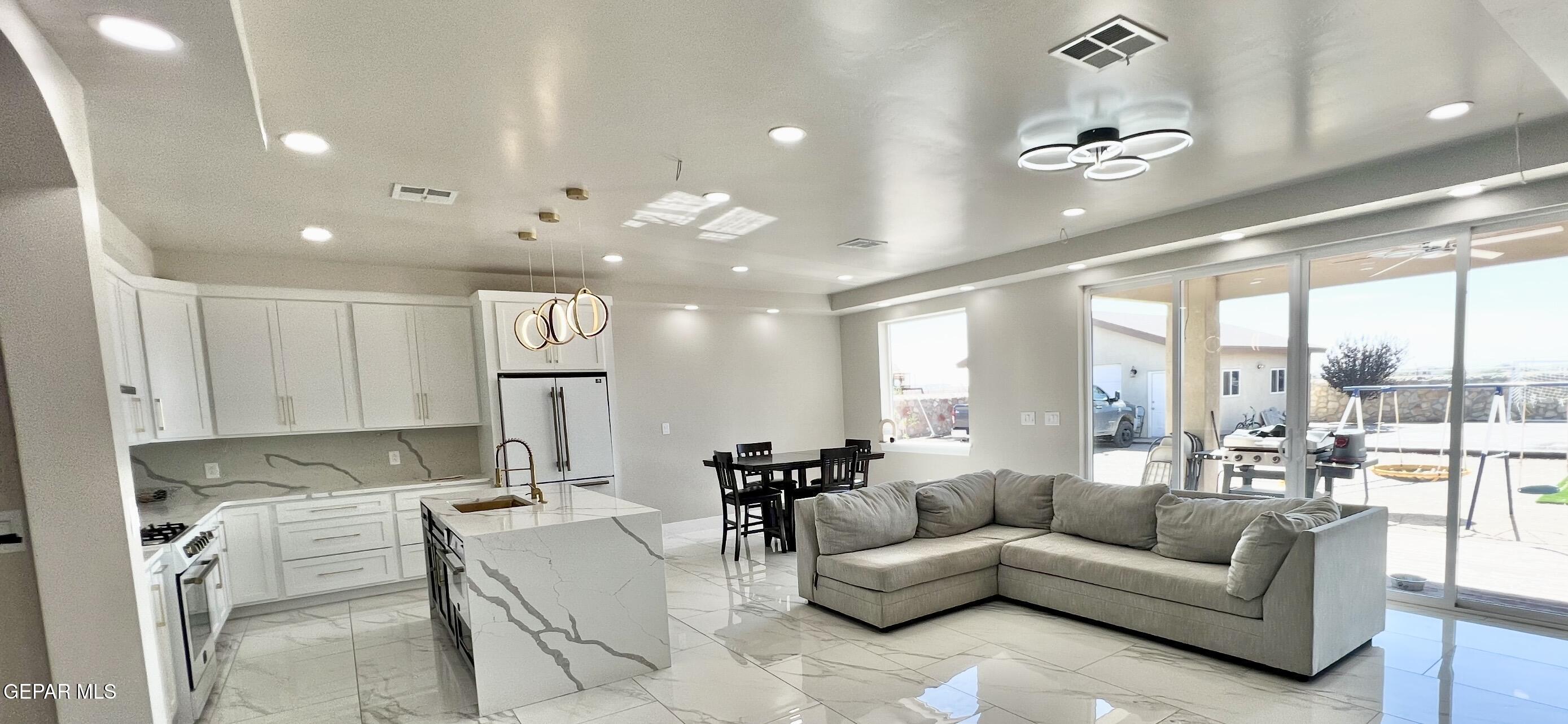 15048 Rancho Del Sur Drive El Paso, TX 79938 - Photo 26 of 71 IMG_4255