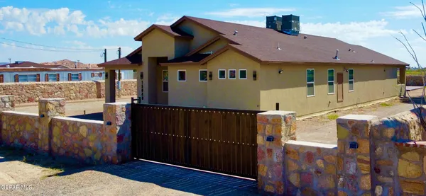 $389,950 | 15048 Rancho Del Sur Drive, El Paso, TX 79938