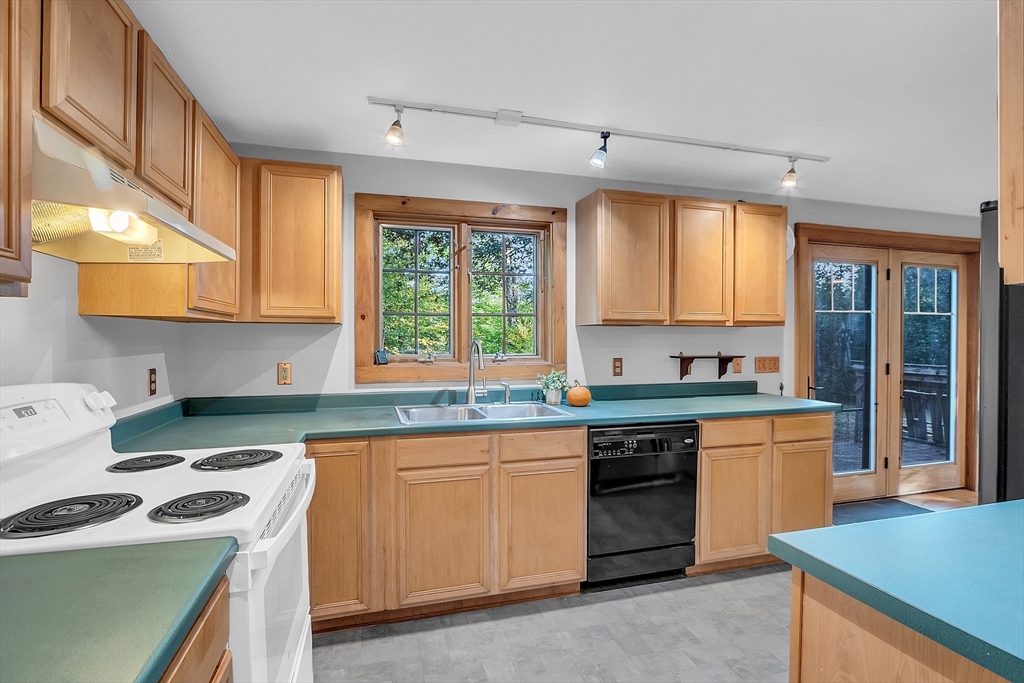 146 Butterworth Road Orange, MA 01364 - Photo 8 of 37 Gallery Image 8