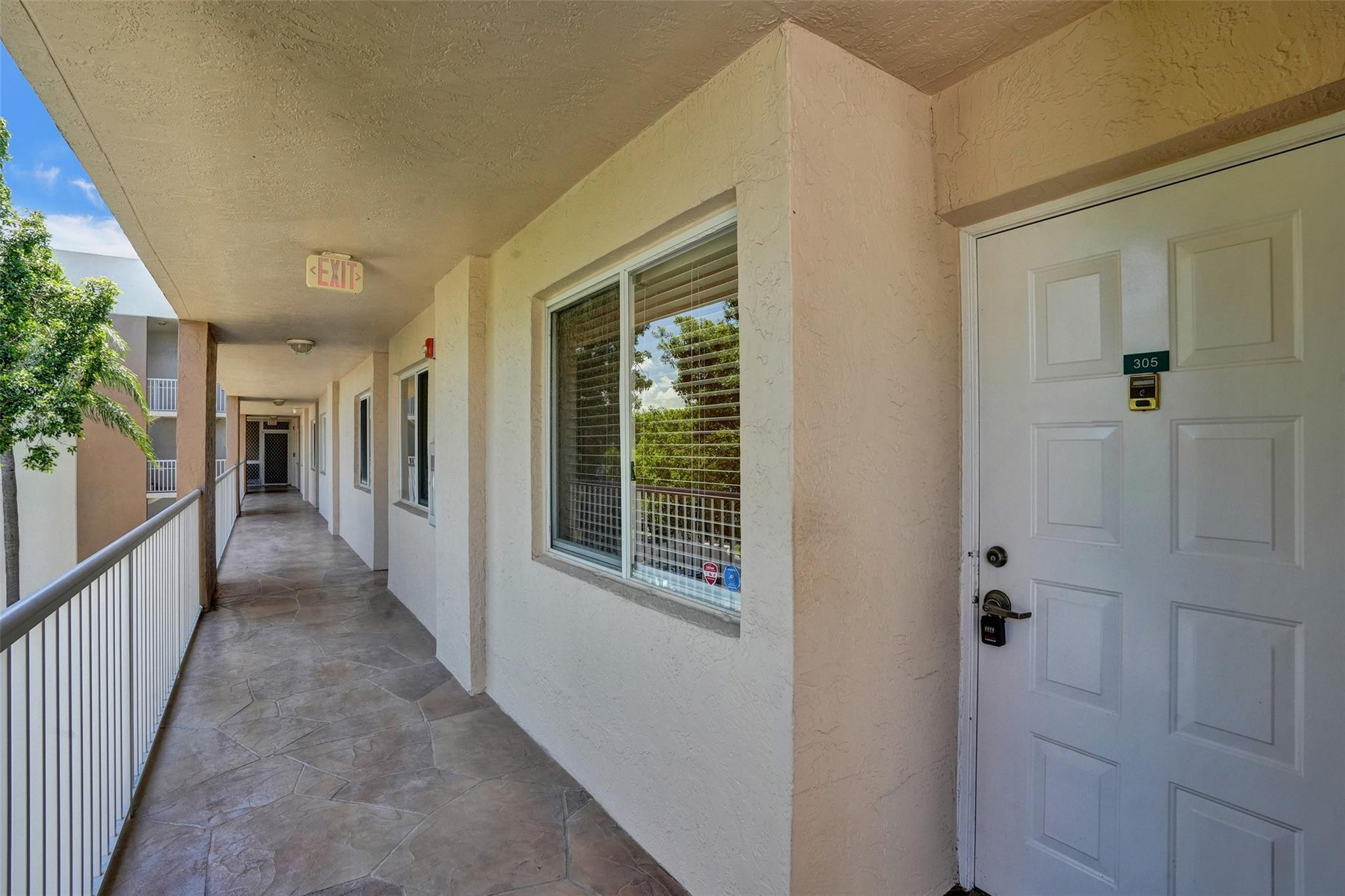 9575 Weldon Circle, Unit 305 Tamarac, FL 33321 - Photo 3 of 28 WELDON BLDG C UNIT 305