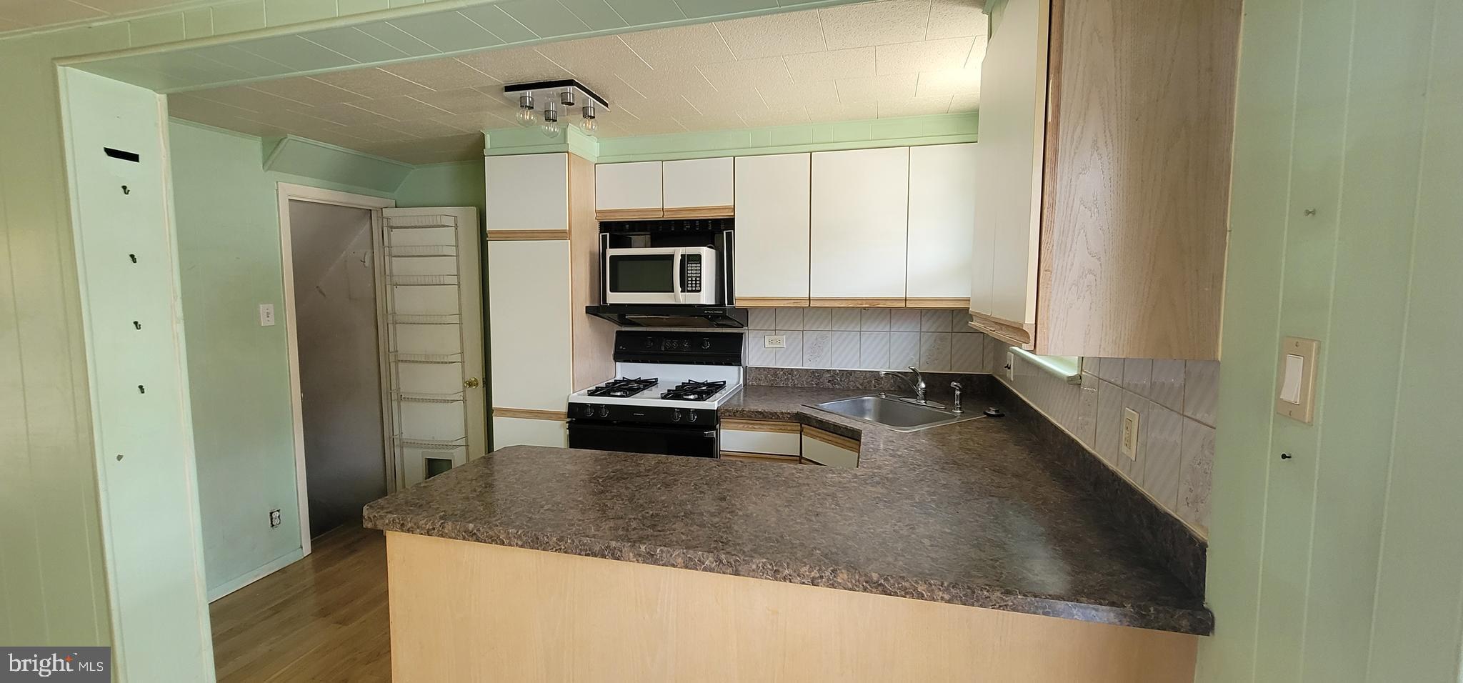 2061 Simon Street Philadelphia, PA 19124 - Photo 12 of 39