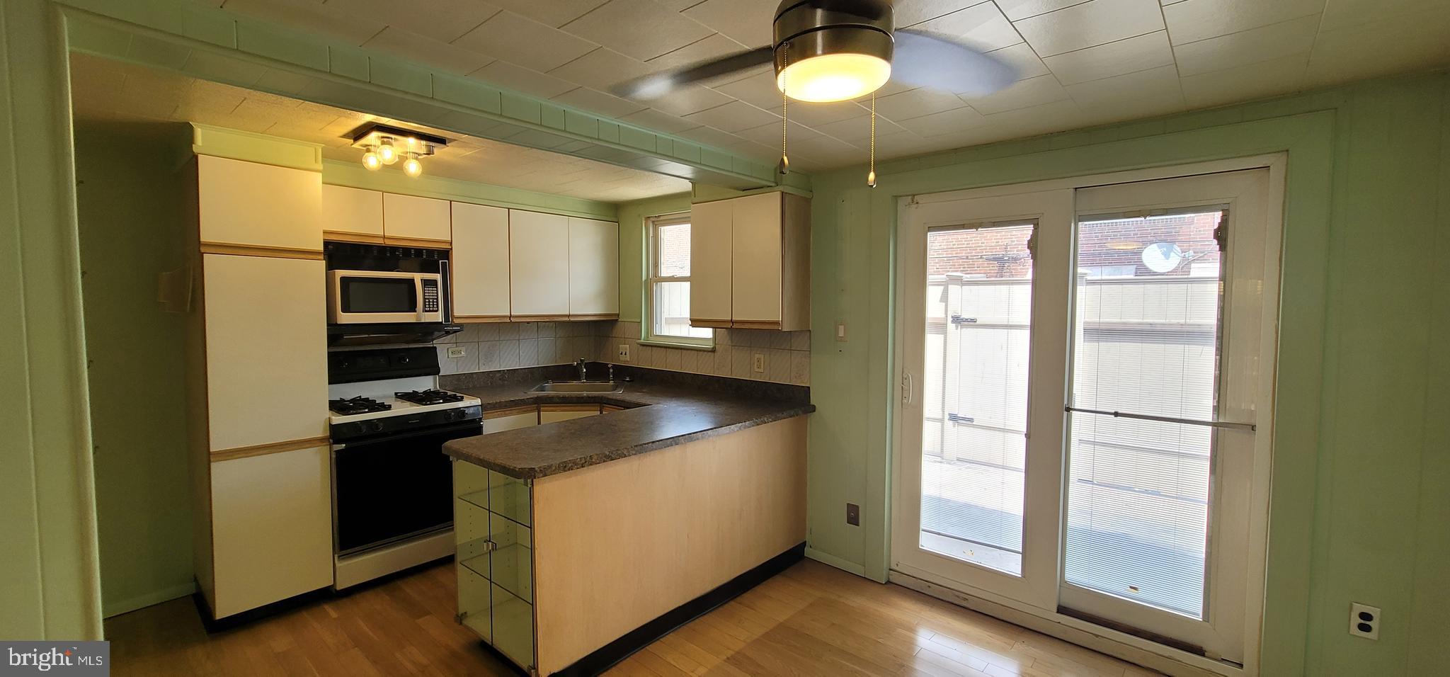 2061 Simon Street Philadelphia, PA 19124 - Photo 13 of 39