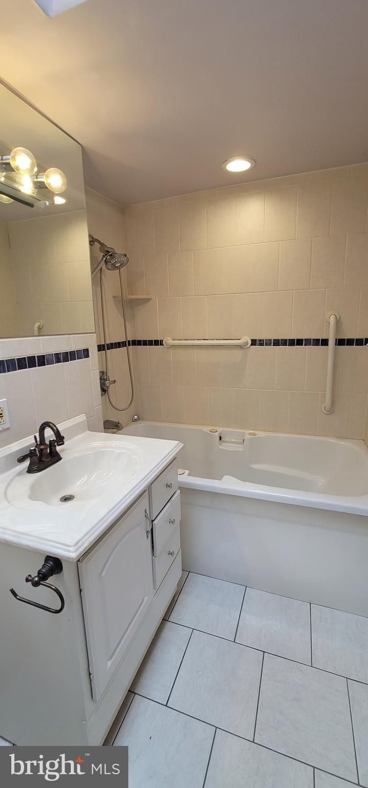 2061 Simon Street Philadelphia, PA 19124 - Photo 23 of 39