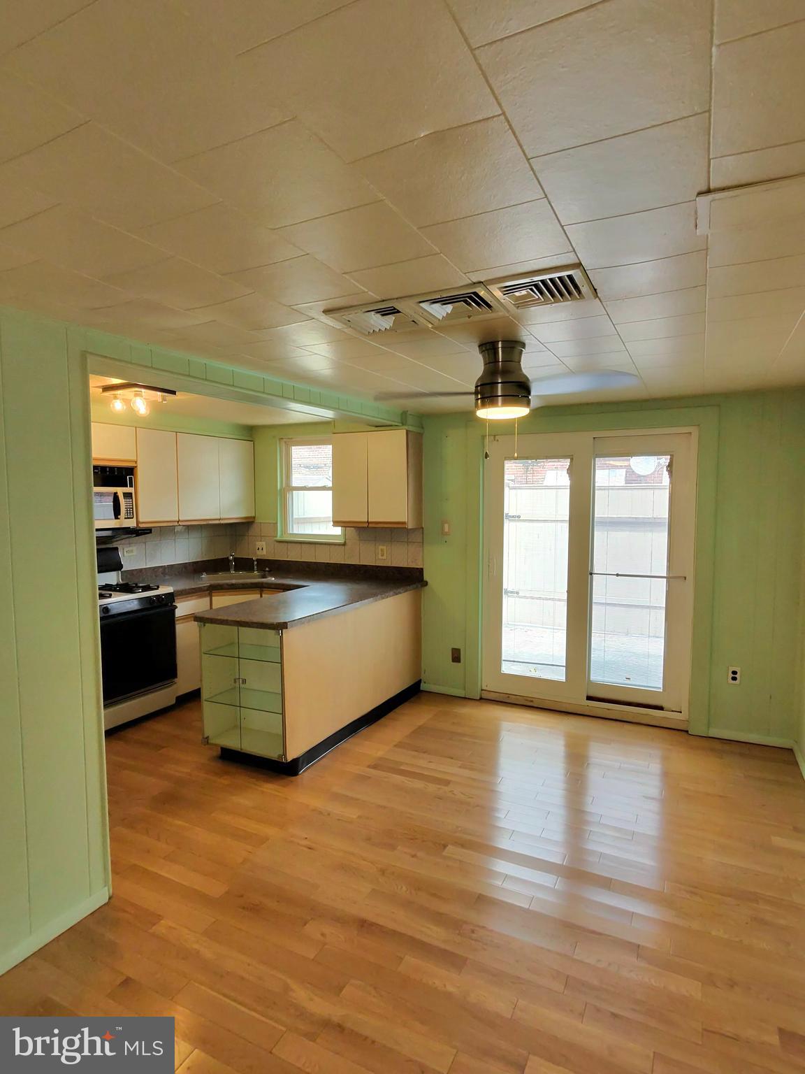 2061 Simon Street Philadelphia, PA 19124 - Photo 10 of 39