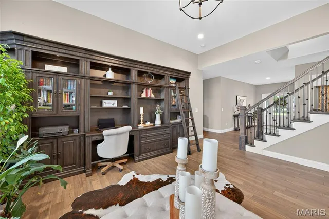 $1,055,000 | 962 Silver Buck Lane, Chesterfield, MO 63005