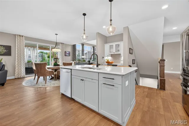 $1,055,000 | 962 Silver Buck Lane, Chesterfield, MO 63005