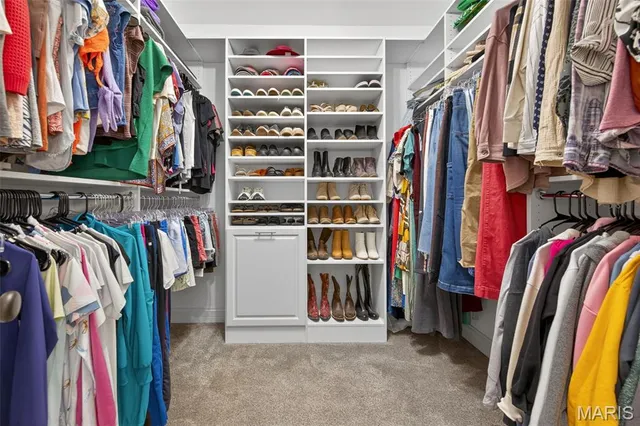 $1,055,000 | 962 Silver Buck Lane, Chesterfield, MO 63005