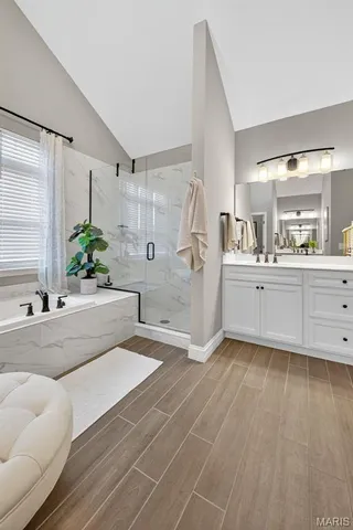 $1,055,000 | 962 Silver Buck Lane, Chesterfield, MO 63005