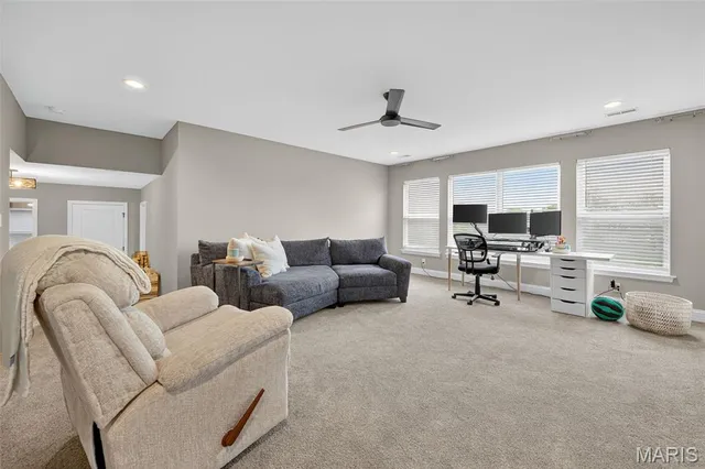 $1,055,000 | 962 Silver Buck Lane, Chesterfield, MO 63005