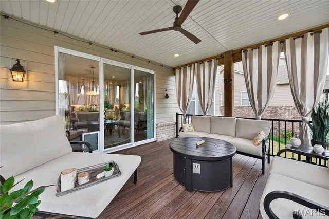 $1,055,000 | 962 Silver Buck Lane, Chesterfield, MO 63005