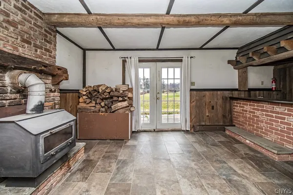 $349,900 | 5733 East Lake Road, Cazenovia, NY 13035