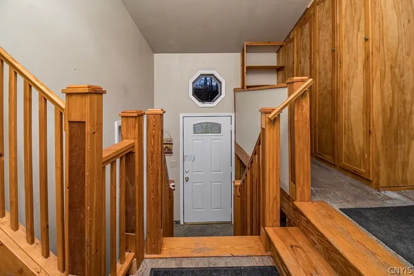 $349,900 | 5733 East Lake Road, Cazenovia, NY 13035