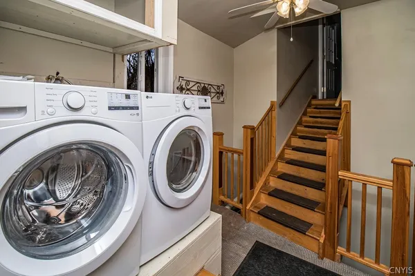 $349,900 | 5733 East Lake Road, Cazenovia, NY 13035