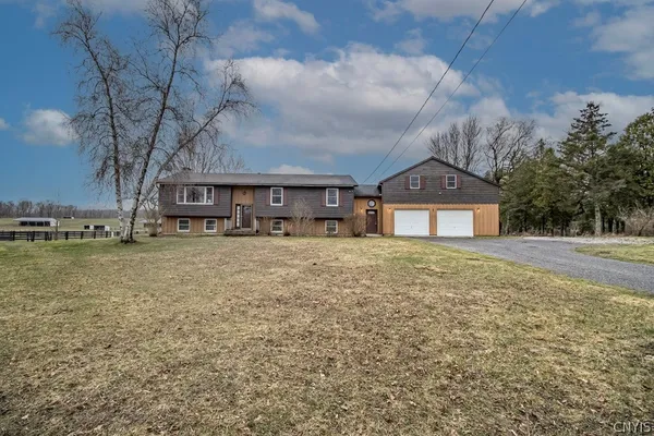 $349,900 | 5733 East Lake Road, Cazenovia, NY 13035