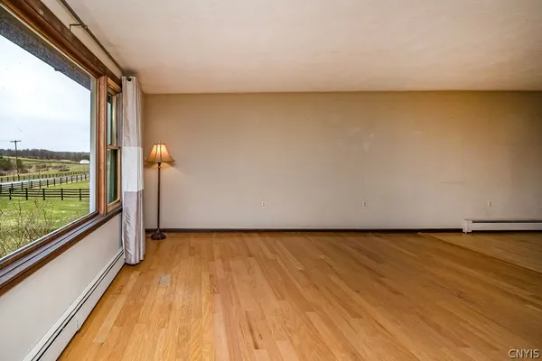 $349,900 | 5733 East Lake Road, Cazenovia, NY 13035