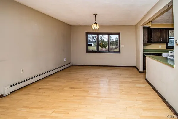 $349,900 | 5733 East Lake Road, Cazenovia, NY 13035