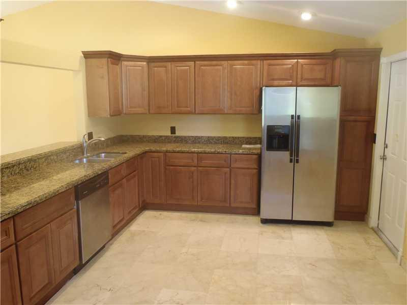 7589 Texas Trail Boca Raton, FL 33487 - Photo 9 of 13 Kitchen
