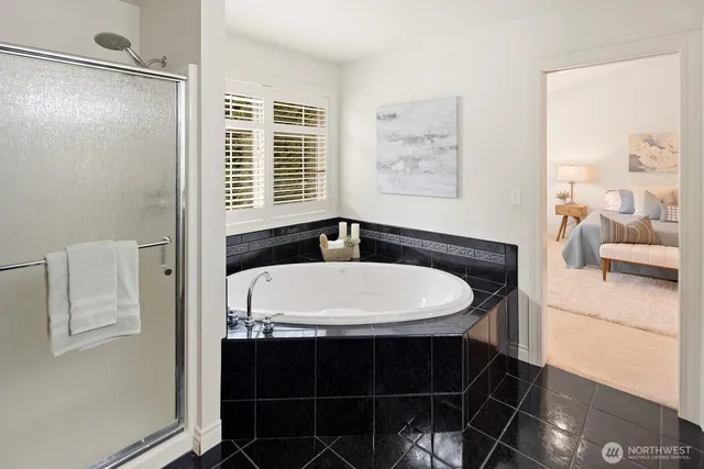 $950,000 | 21076 Quiet Water Loop East, Lake Tapps, WA 98391