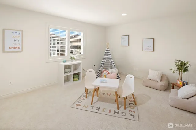 $950,000 | 21076 Quiet Water Loop East, Lake Tapps, WA 98391