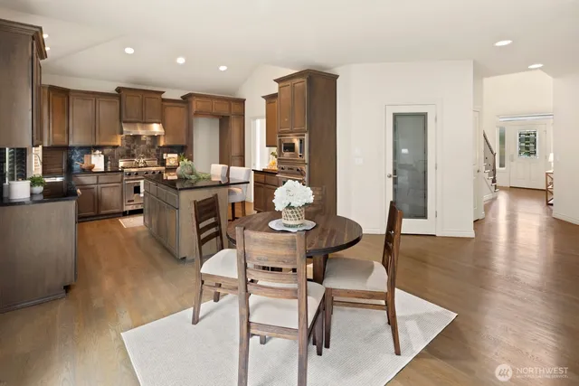 $950,000 | 21076 Quiet Water Loop East, Lake Tapps, WA 98391