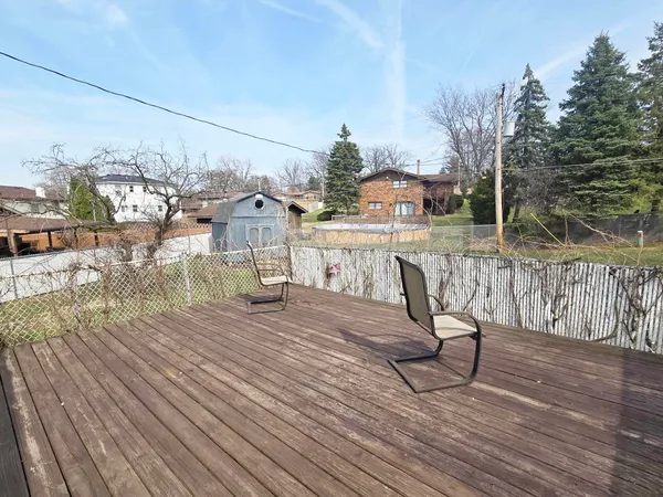 $299,000 | 8811 West 92nd Street, Hickory Hills, IL 60457