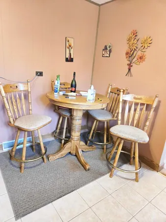 $299,000 | 8811 West 92nd Street, Hickory Hills, IL 60457