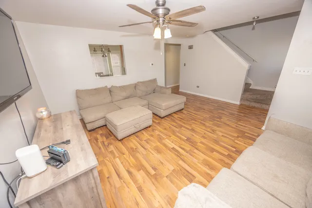 $309,900 | 1014 Lindsay Street, Joliet, IL 60431